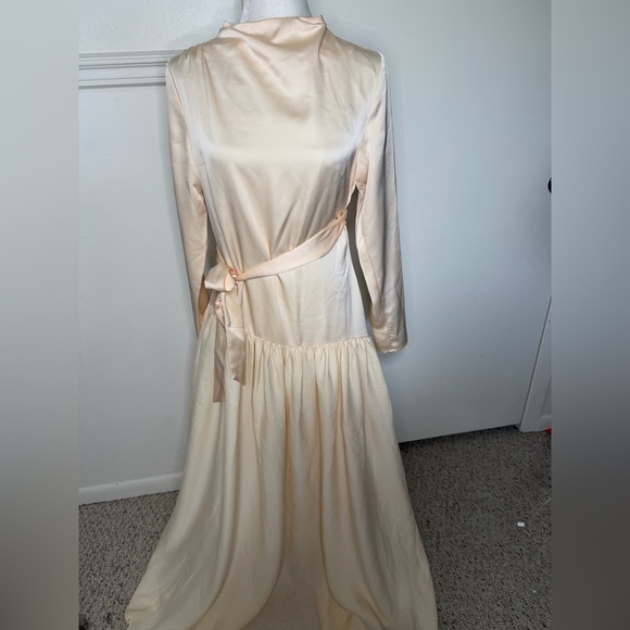 ELAA The Amanda Cream Long Sleeve Dress size M new with tag - Picture 3 of 5